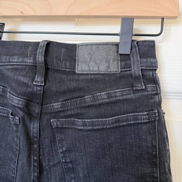 The Perfect Vintage Wide-Leg Jean (24, Black Rinse Wash) - Picture 7 of 12